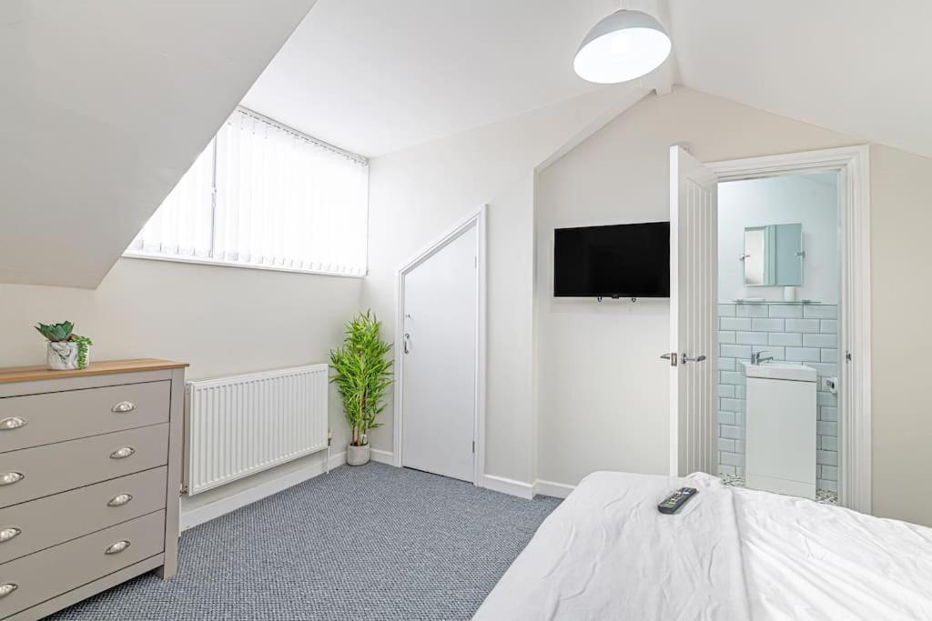 Luxury 5 Bedroom Holiday Home Within Prescot Buitenkant foto